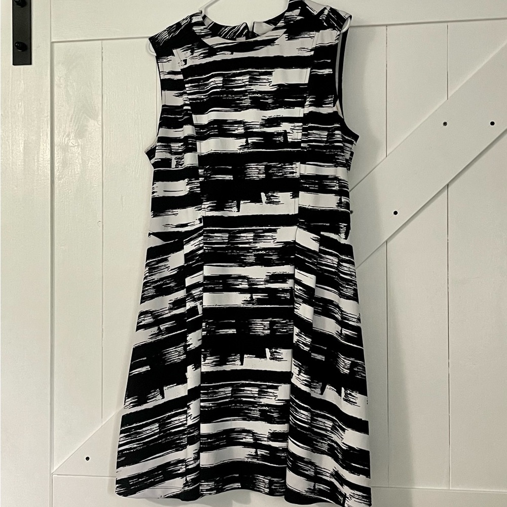 Attention XL Black and White dress